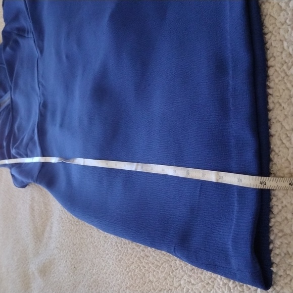 Ann Taylor Dress. Size 4 - Picture 6 of 6